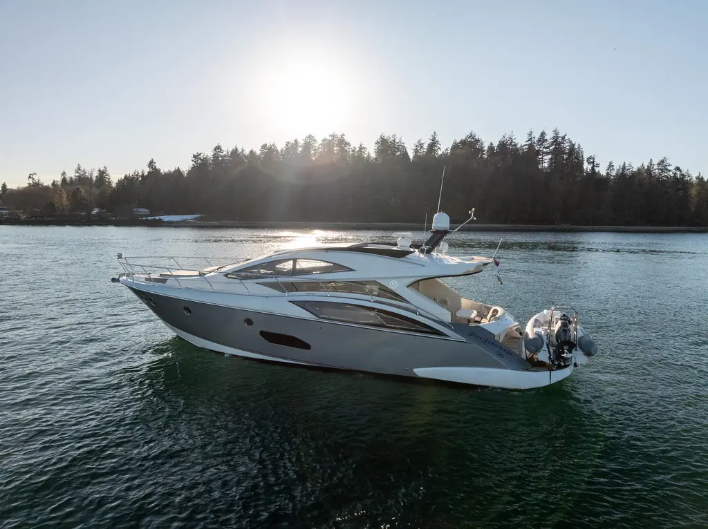 2009 Marquis 500 Sport Coupe Yacht For Sale in Vancouver BC 2009 Marquis 500 Sport Coupe Yacht For Sale in Vancouver BC