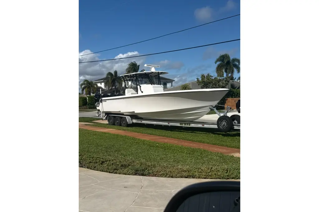 2020 Contender 39 ST Yacht For Sale in North Palm Beach FL 2020 Contender 39 ST Yacht For Sale in North Palm Beach FL