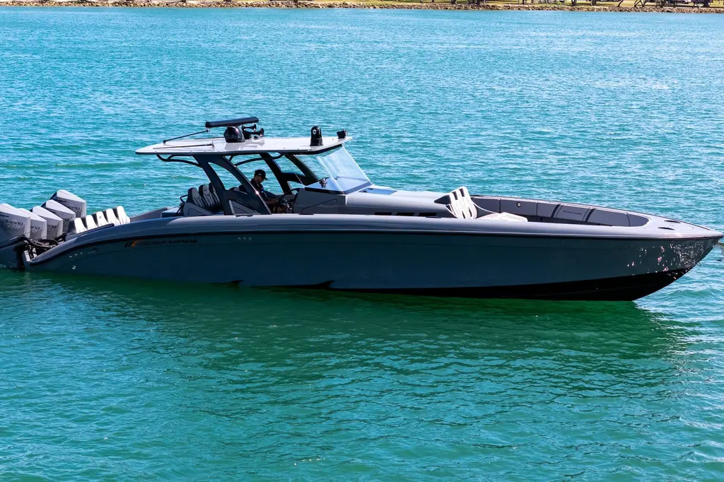 2023 Midnight Express 43 Solstice Yacht For Sale in North Miami Beach FL 2023 Midnight Express 43 Solstice Yacht For Sale in North Miami Beach FL