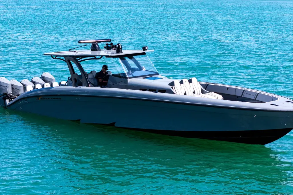 2023 Midnight Express 43 Solstice Yacht For Sale in North Miami Beach FL 2023 Midnight Express 43 Solstice Yacht For Sale in North Miami Beach FL