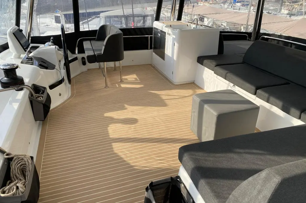 2023 Lagoon 55 Yacht For Sale in Bordeaux 33 2023 Lagoon 55 Yacht For Sale in Bordeaux 33