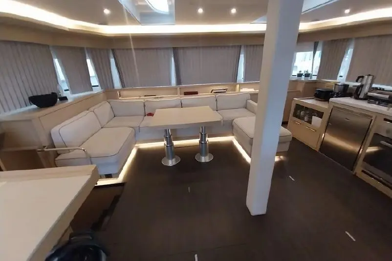 2023 Lagoon 55 Yacht For Sale in Bordeaux 33 2023 Lagoon 55 Yacht For Sale in Bordeaux 33