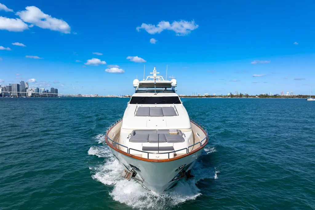 BABIECA 2005 Azimut 105 Yacht For Sale in Miami FL BABIECA 2005 Azimut 105 Yacht For Sale in Miami FL