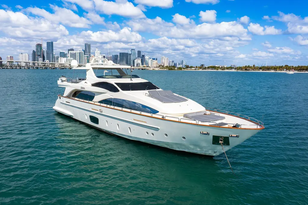 BABIECA 2005 Azimut 105 Yacht For Sale in Miami FL BABIECA 2005 Azimut 105 Yacht For Sale in Miami FL