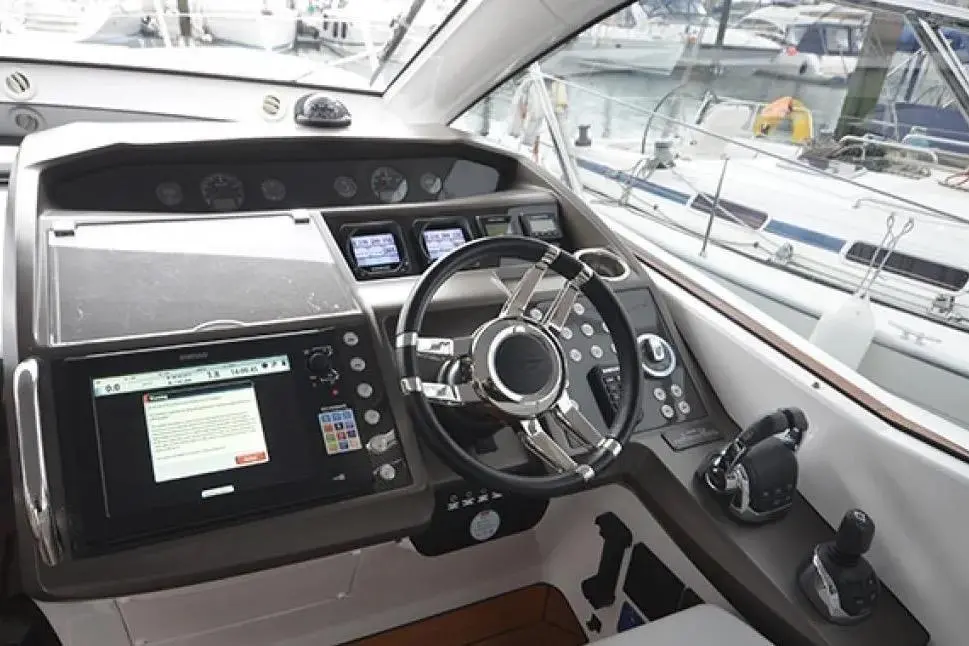 2013 Sunseeker Portofino 40 Yacht For Sale in Romanshorn 2013 Sunseeker Portofino 40 Yacht For Sale in Romanshorn