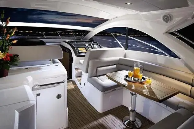 2013 Sunseeker Portofino 40 Yacht For Sale in Romanshorn 2013 Sunseeker Portofino 40 Yacht For Sale in Romanshorn