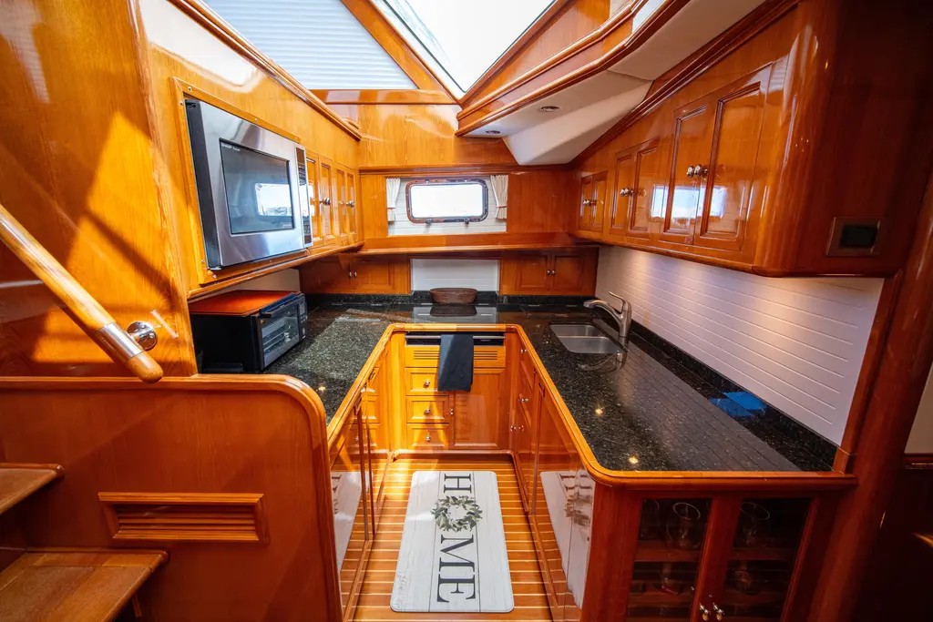 Halcyon 2004 Grand Banks 58 Eastbay FB Yacht For Sale in Sturgeon Bay WI Halcyon 2004 Grand Banks 58 Eastbay FB Yacht For Sale in Sturgeon Bay WI