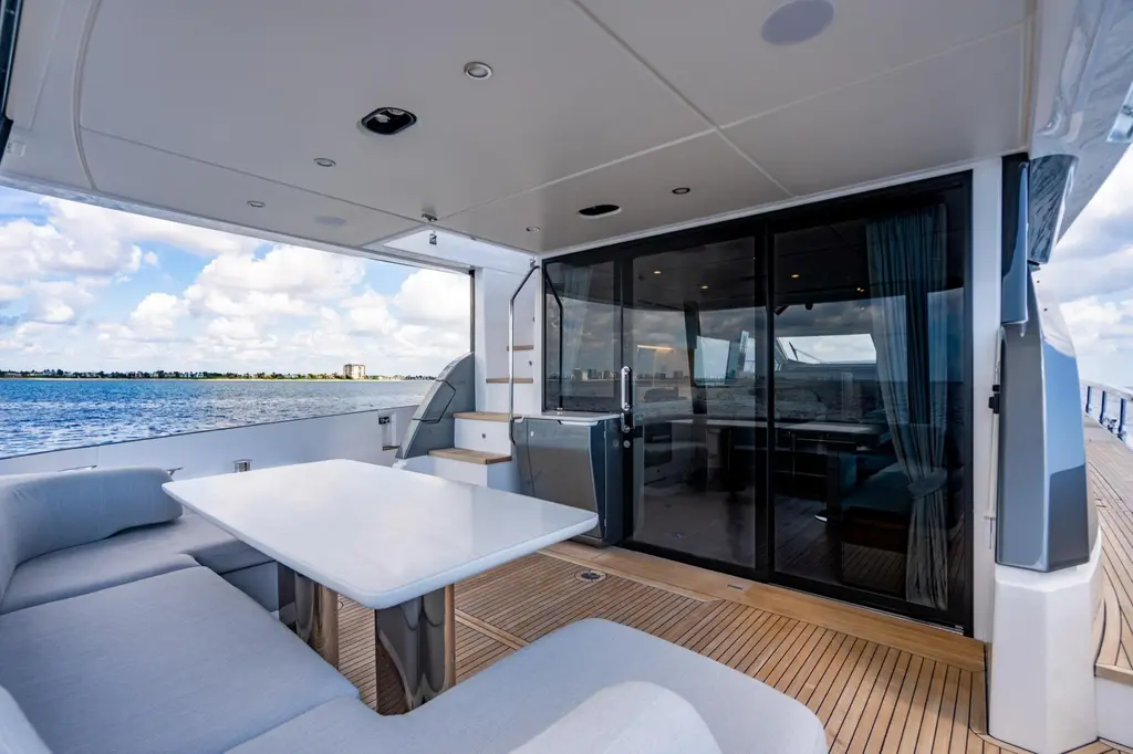 EFFORTLESS 2023 Azimut Fly 68 Yacht For Sale in Lighthouse Point FL EFFORTLESS 2023 Azimut Fly 68 Yacht For Sale in Lighthouse Point FL