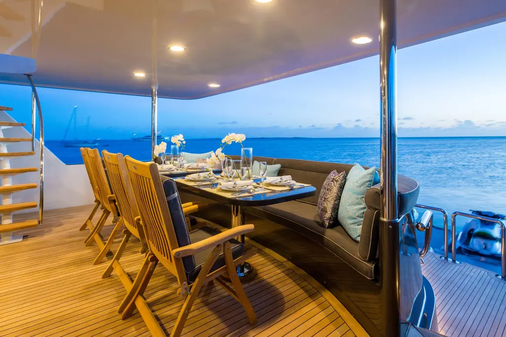 UNBRIDLED 1995 Crescent 116 Yacht For Sale in St Thomas UNBRIDLED 1995 Crescent 116 Yacht For Sale in St Thomas