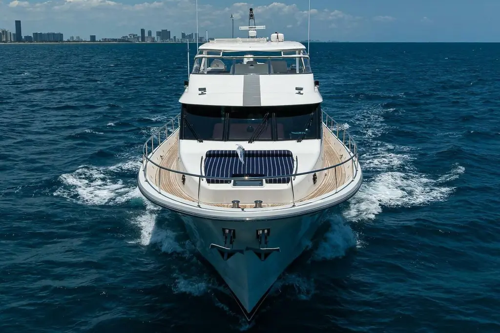 JULE 2005 Pacific Mariner 85 Yacht For Sale in Fort Lauderdale FL JULE 2005 Pacific Mariner 85 Yacht For Sale in Fort Lauderdale FL