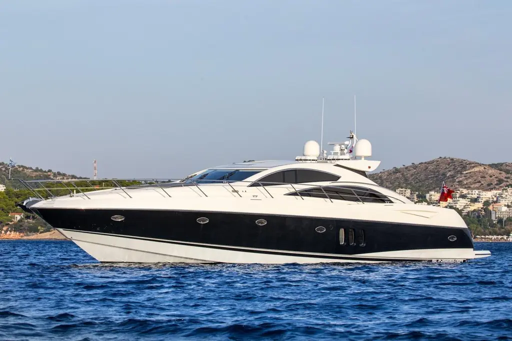 ELENTARI 2009 Sunseeker Predator 72 Yacht For Sale in Elliniko ELENTARI 2009 Sunseeker Predator 72 Yacht For Sale in Elliniko