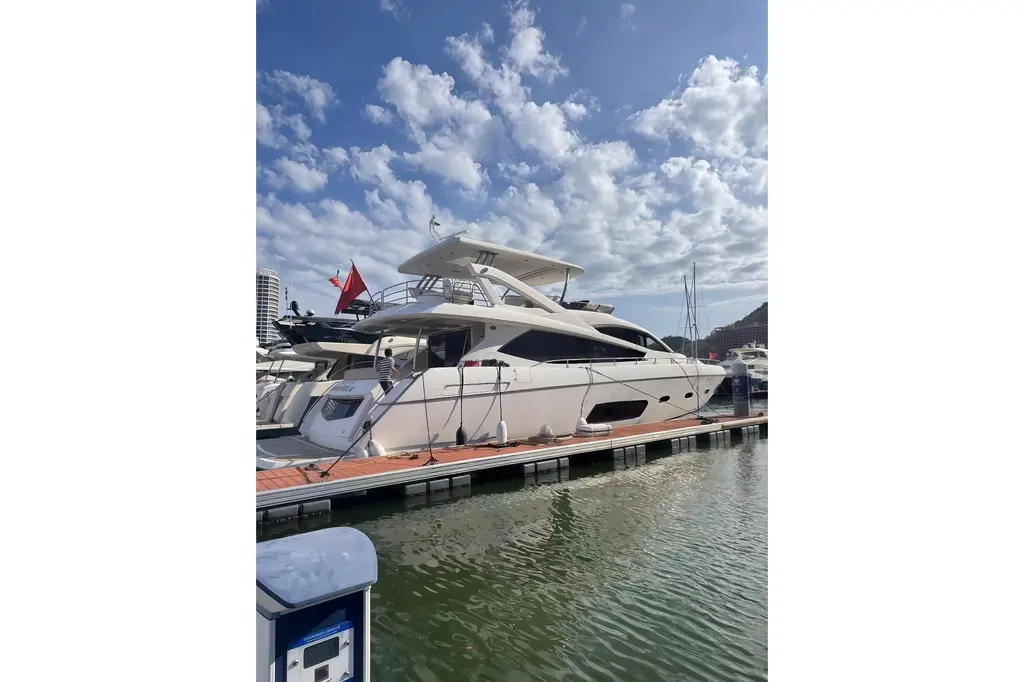 2013 Sunseeker Manhattan 73 Yacht For Sale in Hong Kong 2013 Sunseeker Manhattan 73 Yacht For Sale in Hong Kong