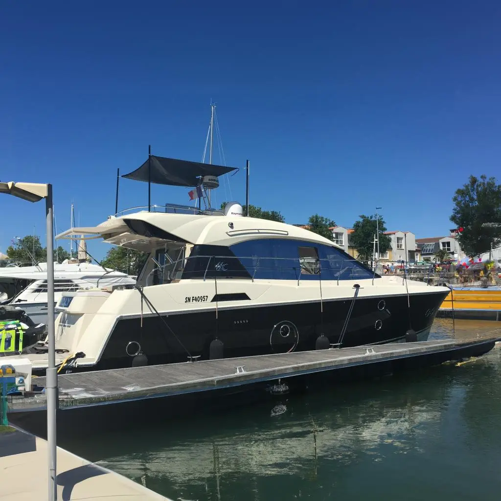 Black 2016 Beneteau Monte Carlo 5 Yacht For Sale in Fréjus 83 Black 2016 Beneteau Monte Carlo 5 Yacht For Sale in Fréjus 83
