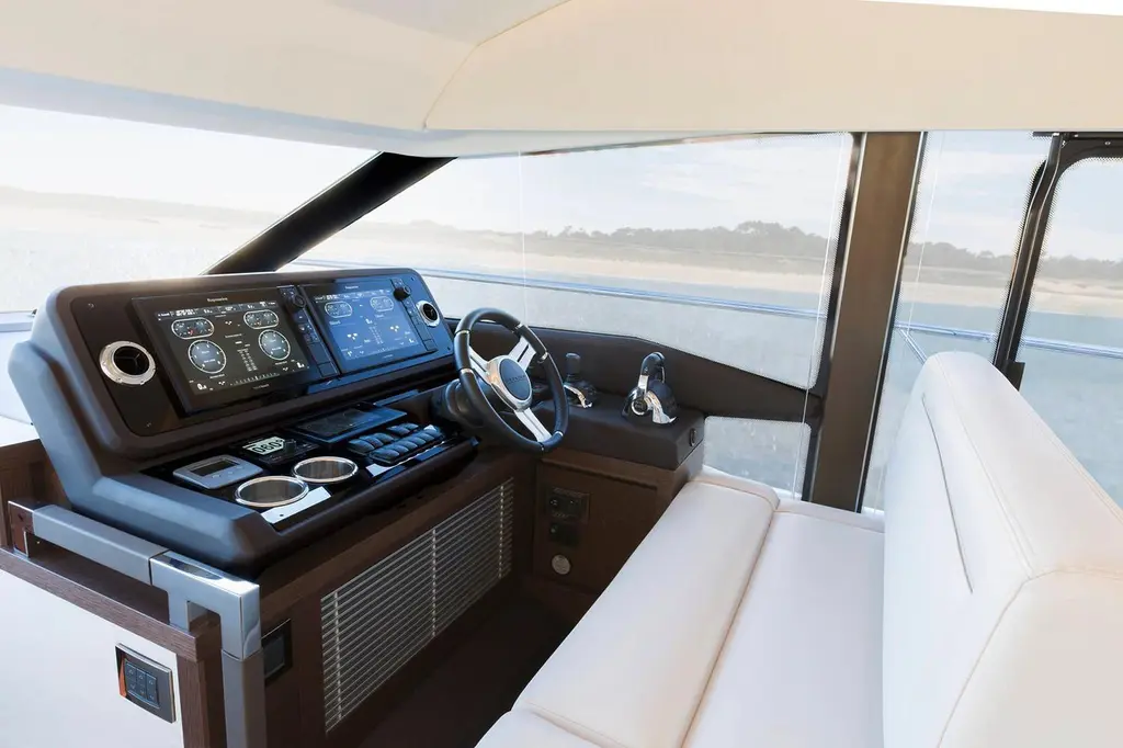AMARSI 2023 Prestige 520 Yacht For Sale in Fréjus 83 AMARSI 2023 Prestige 520 Yacht For Sale in Fréjus 83