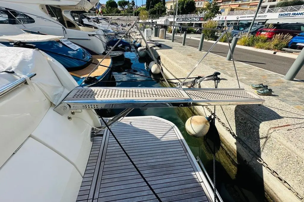 ETHNOS 2022 Prestige 420 Yacht For Sale in Beaulieu-sur-Mer 