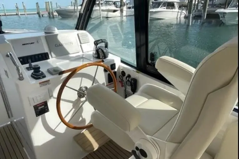 Lucky Boys 2022 MJM Yachts 3 Yacht For Sale in Vineyard Haven MA Lucky Boys 2022 MJM Yachts 3 Yacht For Sale in Vineyard Haven MA
