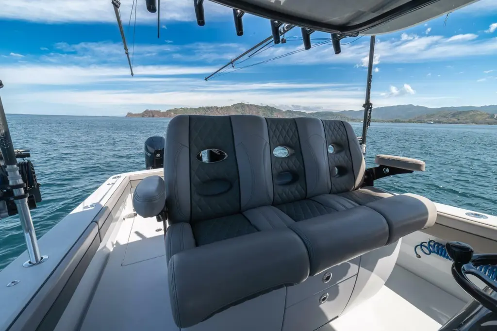 Full Tilt 2021 Valhalla Boatworks V-37 Yacht For Sale in Jaco Full Tilt 2021 Valhalla Boatworks V-37 Yacht For Sale in Jaco