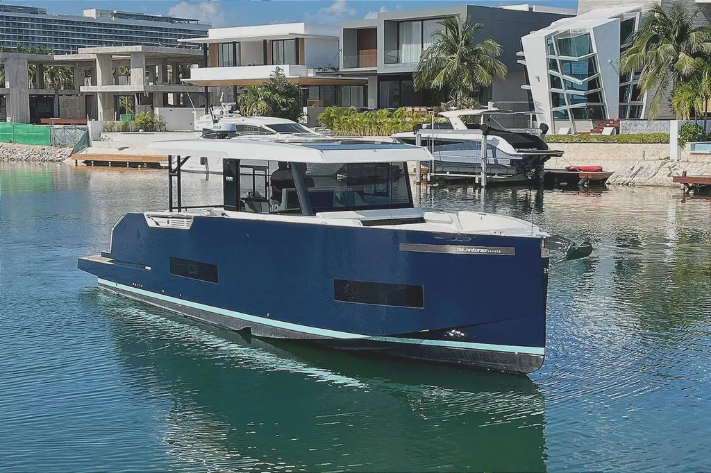 CASA - BAVENE 2024 De Antonio 50 Coupe Yacht For Sale in Cancún CASA - BAVENE 2024 De Antonio 50 Coupe Yacht For Sale in Cancún