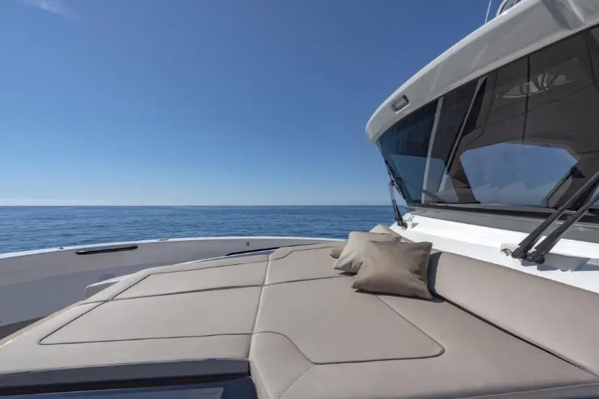 POINT BREAK 2021 Bluegame BG 42 Yacht For Sale in Fréjus 83 POINT BREAK 2021 Bluegame BG 42 Yacht For Sale in Fréjus 83