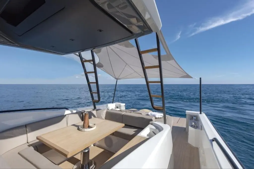POINT BREAK 2021 Bluegame BG 42 Yacht For Sale in Fréjus 83 POINT BREAK 2021 Bluegame BG 42 Yacht For Sale in Fréjus 83
