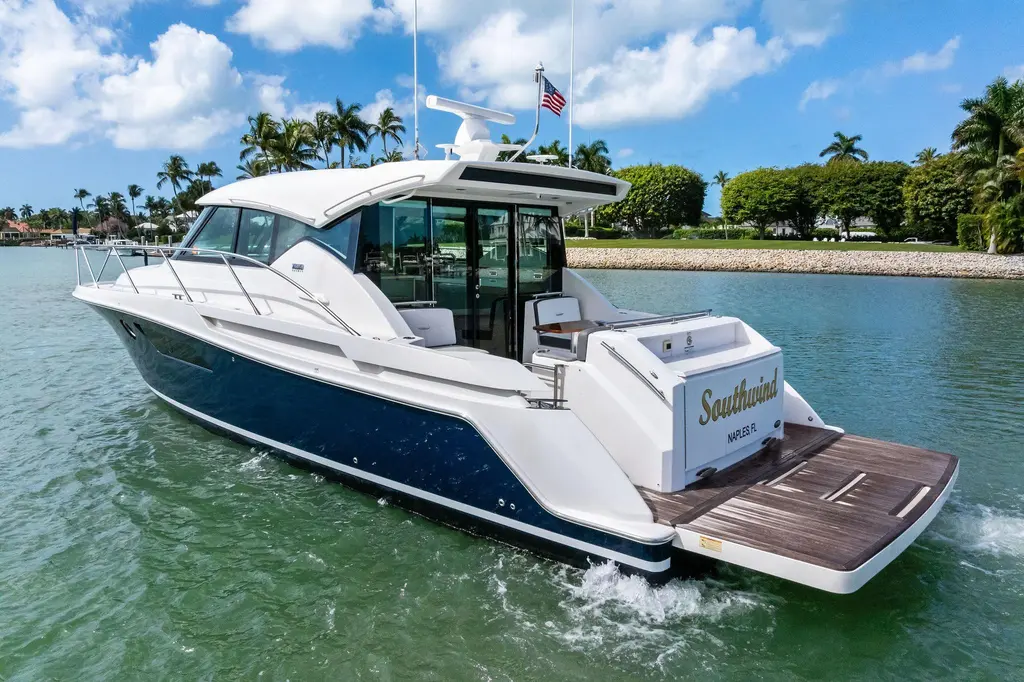SOUTHWIND 2018 Tiara Yachts C44 Coupe Yacht For Sale in Naples FL SOUTHWIND 2018 Tiara Yachts C44 Coupe Yacht For Sale in Naples FL