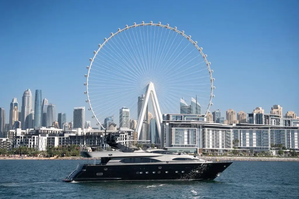Spectre 2001 Azimut 100 Jumbo Yacht For Sale in Al Sufouh 2 Spectre 2001 Azimut 100 Jumbo Yacht For Sale in Al Sufouh 2