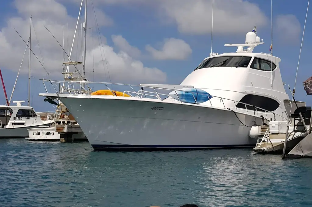 CARAIBI 2013 Hatteras GT63 Yacht For Sale in Rome IT-RM CARAIBI 2013 Hatteras GT63 Yacht For Sale in Rome IT-RM
