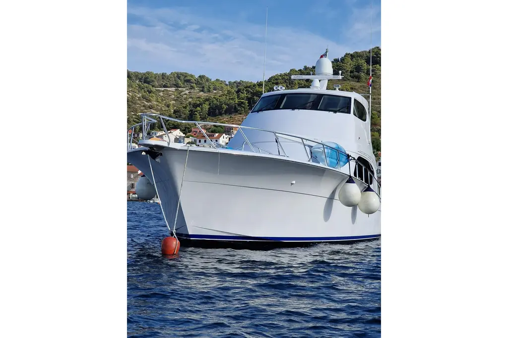 CARAIBI 2013 Hatteras GT63 Yacht For Sale in Rome IT-RM CARAIBI 2013 Hatteras GT63 Yacht For Sale in Rome IT-RM