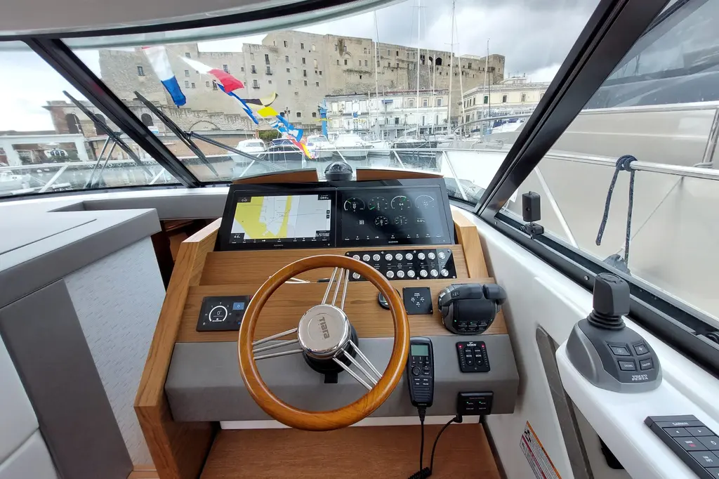 ENJOY 2023 Tiara Yachts C44 Coupe Yacht For Sale in Naples IT-NA ENJOY 2023 Tiara Yachts C44 Coupe Yacht For Sale in Naples IT-NA