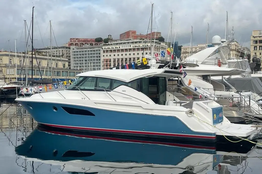 ENJOY 2023 Tiara Yachts C44 Coupe Yacht For Sale in Naples IT-NA ENJOY 2023 Tiara Yachts C44 Coupe Yacht For Sale in Naples IT-NA