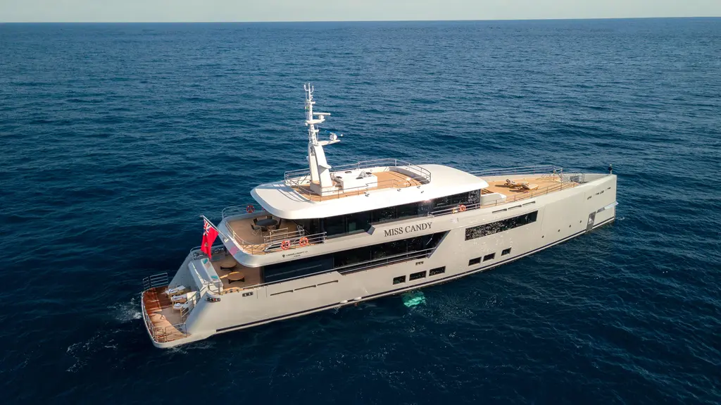 MISS CANDY 2022 Versilcraft HS Yacht For Sale in Viareggio MISS CANDY 2022 Versilcraft HS Yacht For Sale in Viareggio