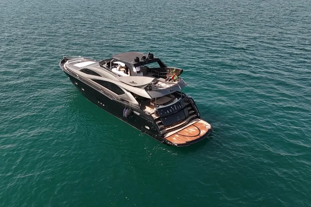 THE MATRIX 2007 Sunseeker 82 Yacht Yacht For Sale in Dubai Marina THE MATRIX 2007 Sunseeker 82 Yacht Yacht For Sale in Dubai Marina