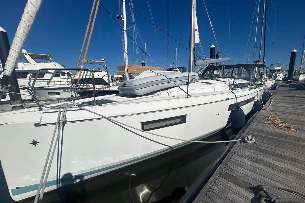 Valinore 2023 Jeanneau Sun Odyssey 490 Yacht For Sale in Charleston SC