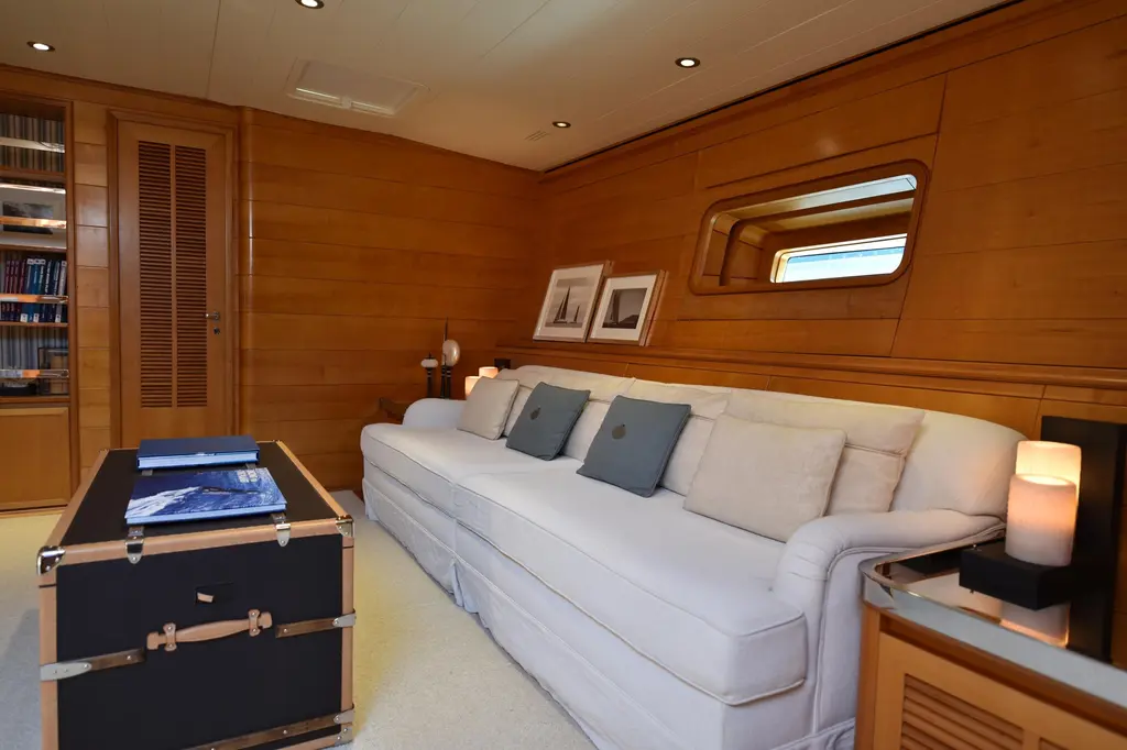 Green Eyes 2002 Wally Full Displacement Sailing Yacht Yacht For Sale in Cascais Green Eyes 2002 Wally Full Displacement Sailing Yacht Yacht For Sale in Cascais