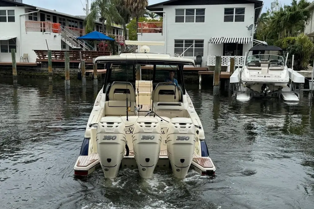 2022 Chris-Craft Calypso 35 Yacht For Sale in Fort Lauderdale FL 2022 Chris-Craft Calypso 35 Yacht For Sale in Fort Lauderdale FL