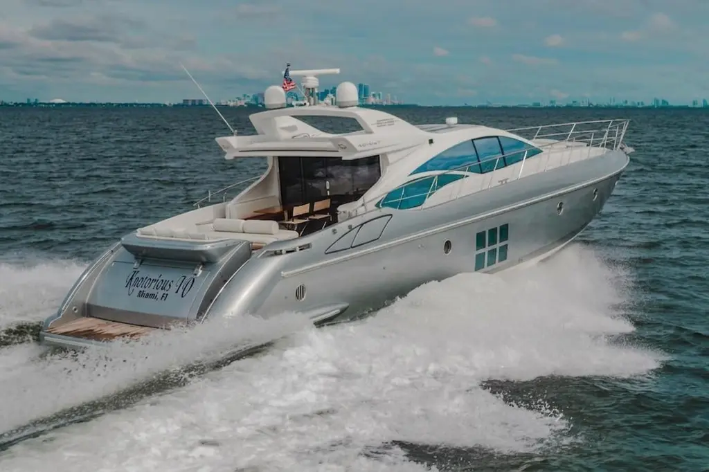 2007 Azimut 68S Yacht For Sale in Coral Gables FL 2007 Azimut 68S Yacht For Sale in Coral Gables FL