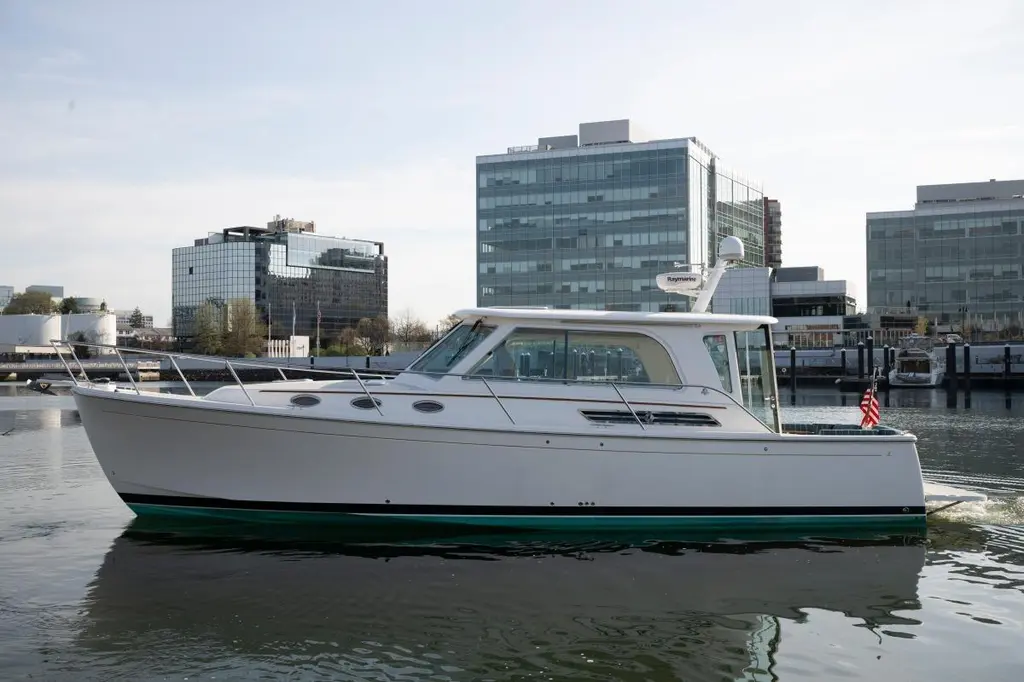 HAPPY HOUR 2014 Back Cove 37 Yacht For Sale in Stamford CT HAPPY HOUR 2014 Back Cove 37 Yacht For Sale in Stamford CT