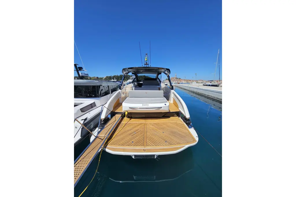 2024 440 Regina Yacht For Sale in Rovinj 2024 440 Regina Yacht For Sale in Rovinj
