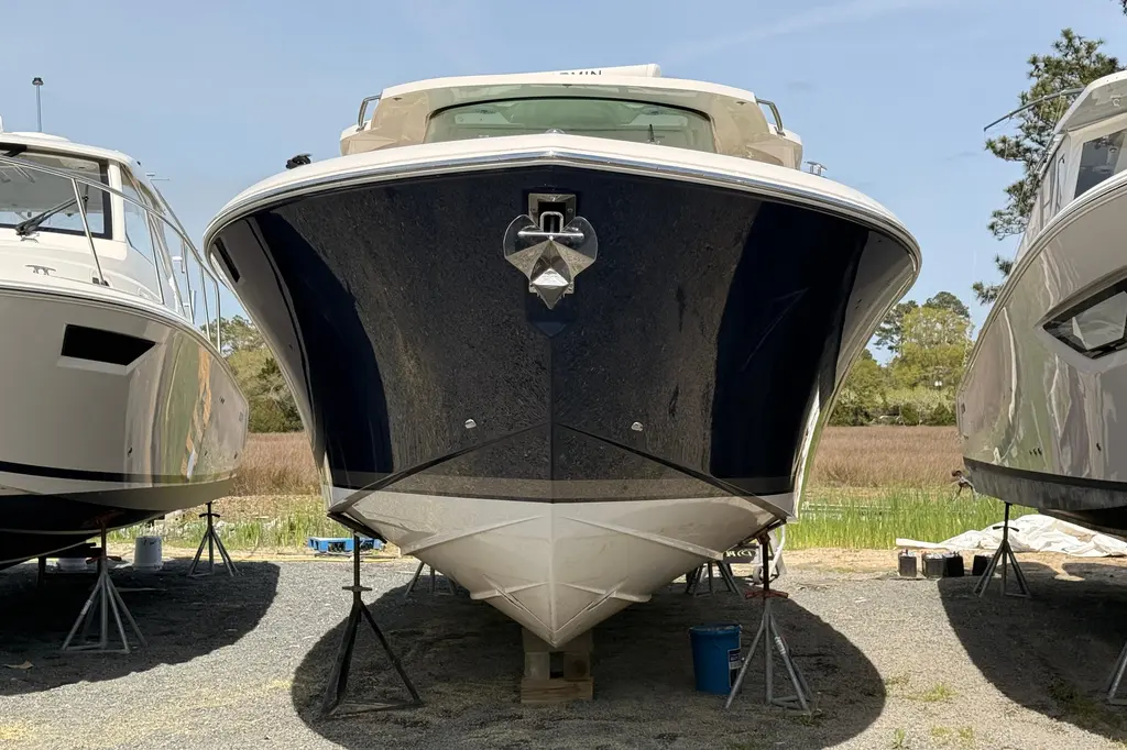 2022 Tiara Yachts 38 LS Yacht For Sale in North Charleston SC 2022 Tiara Yachts 38 LS Yacht For Sale in North Charleston SC
