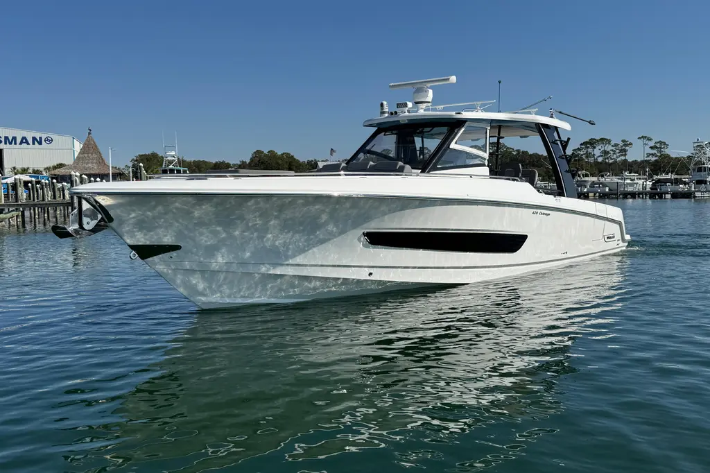 Da Wetta Da Betta 2021 Boston Whaler 420 Outrage Yacht For Sale in Orange Beach AL Da Wetta Da Betta 2021 Boston Whaler 420 Outrage Yacht For Sale in Orange Beach AL