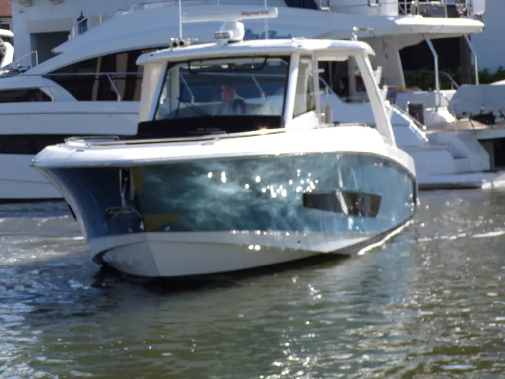  2018 Boston Whaler 420 Outrage Yacht For Sale in Naples FL