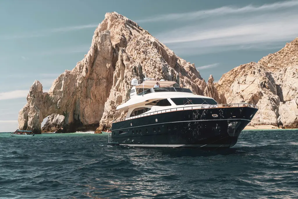 2005 Canados 86 Yacht For Sale in San José del Cabo 2005 Canados 86 Yacht For Sale in San José del Cabo