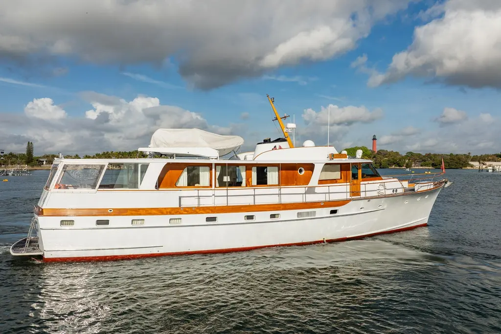 DOVETAIL 1972 Trumpy 72 Motor Yacht Yacht For Sale in Jupiter FL DOVETAIL 1972 Trumpy 72 Motor Yacht Yacht For Sale in Jupiter FL