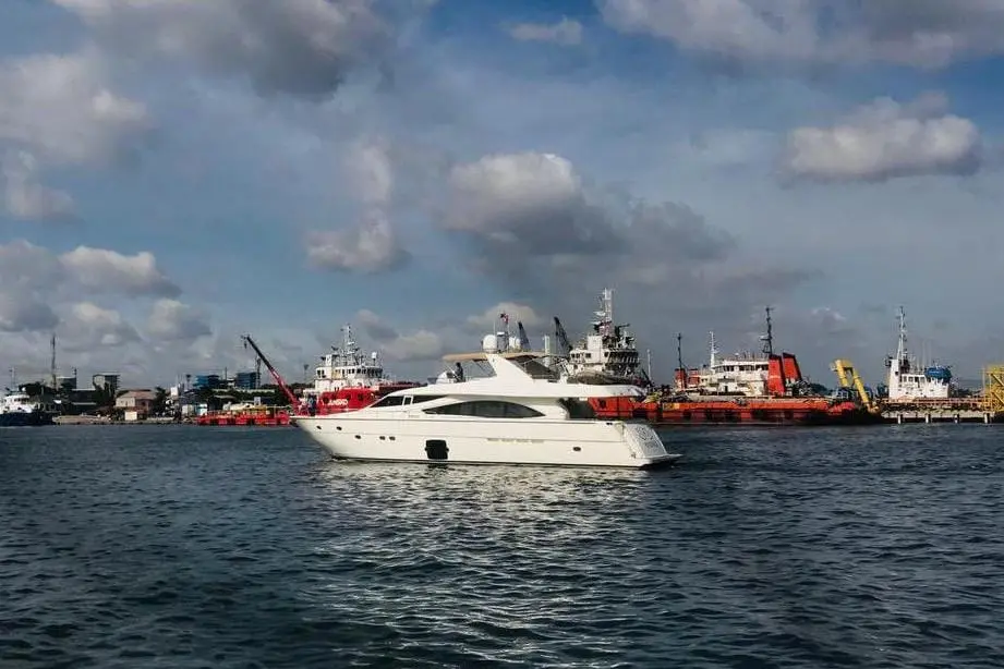 2006 Ferretti Yachts 830 Yacht For Sale in Jakarta 2006 Ferretti Yachts 830 Yacht For Sale in Jakarta