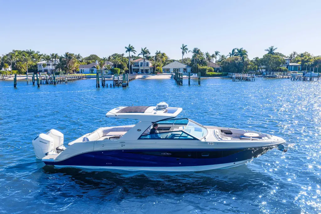 2023 Sea Ray SLX 400 Outboard Yacht For Sale in Sag Harbor NY 2023 Sea Ray SLX 400 Outboard Yacht For Sale in Sag Harbor NY