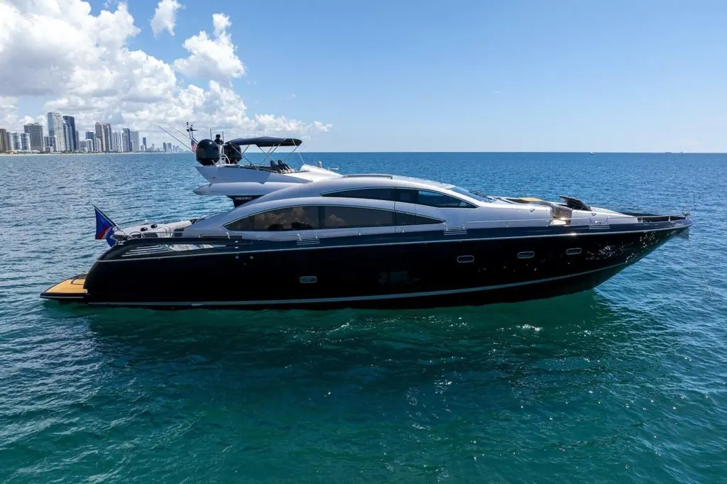 2010 Sunseeker Predator 84 Yacht For Sale in Miami Beach FL 2010 Sunseeker Predator 84 Yacht For Sale in Miami Beach FL