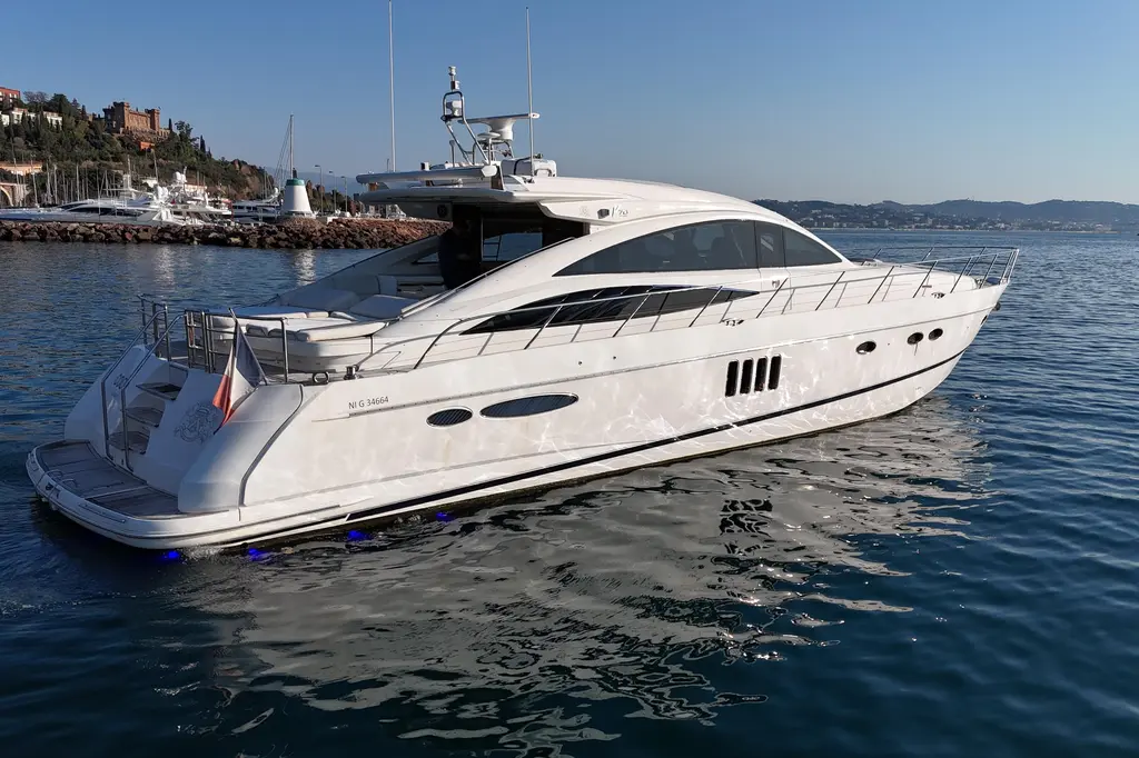 COCO OF LONDON 2006 Princess V70 Yacht For Sale in Mandelieu-la-Napoule COCO OF LONDON 2006 Princess V70 Yacht For Sale in Mandelieu-la-Napoule