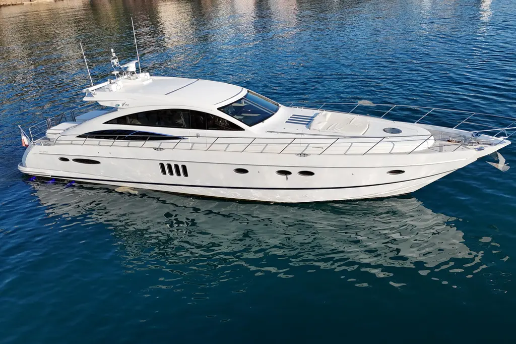 COCO OF LONDON 2006 Princess V70 Yacht For Sale in Mandelieu-la-Napoule COCO OF LONDON 2006 Princess V70 Yacht For Sale in Mandelieu-la-Napoule