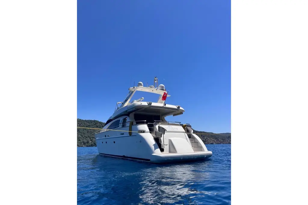 OLIVETO 2000 Azimut 70 Sea Jet Yacht For Sale in Kampia OLIVETO 2000 Azimut 70 Sea Jet Yacht For Sale in Kampia