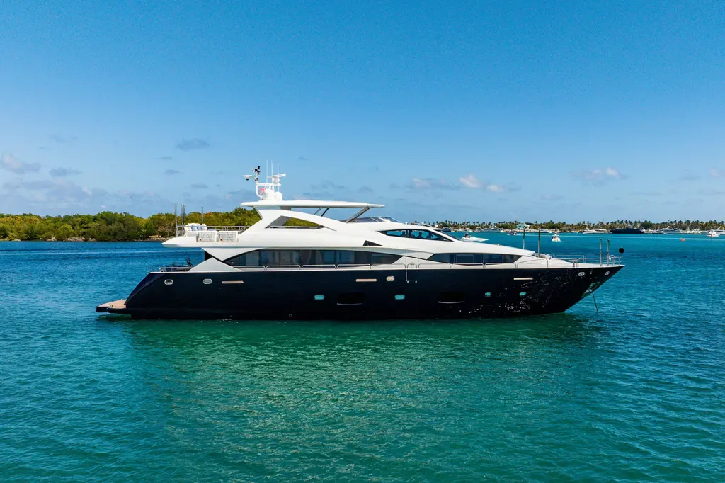 PRECIOSO 2011 Sunseeker 34 Metre Yacht Yacht For Sale in Aventura FL PRECIOSO 2011 Sunseeker 34 Metre Yacht Yacht For Sale in Aventura FL